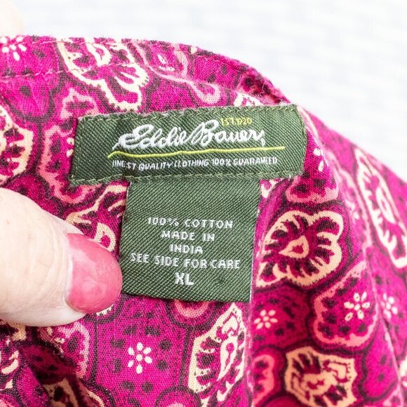 Eddie Bauer Size XL Raspberry color floral pattern sleeveless pearl button back - Picture 12 of 12